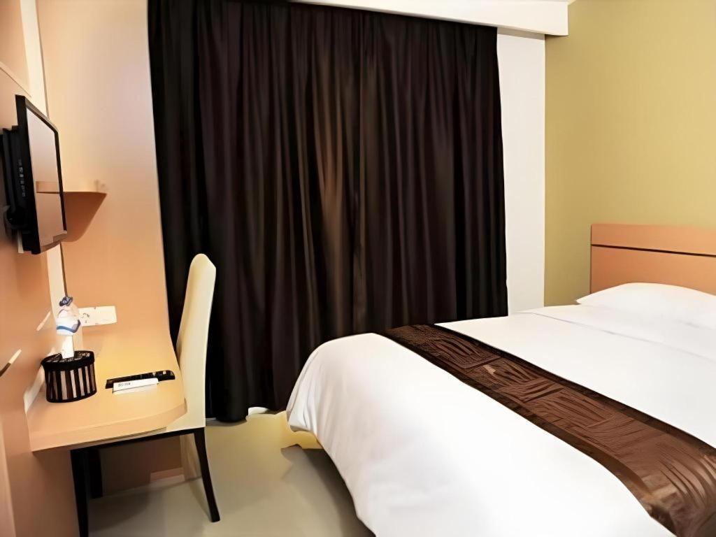 Guest House Nozz Semarang Exterior photo